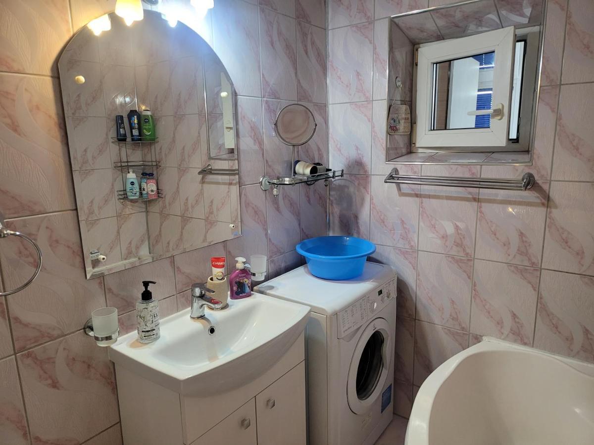 Quiet, Relaxing, Family Friendly Appartamento Bucarest
